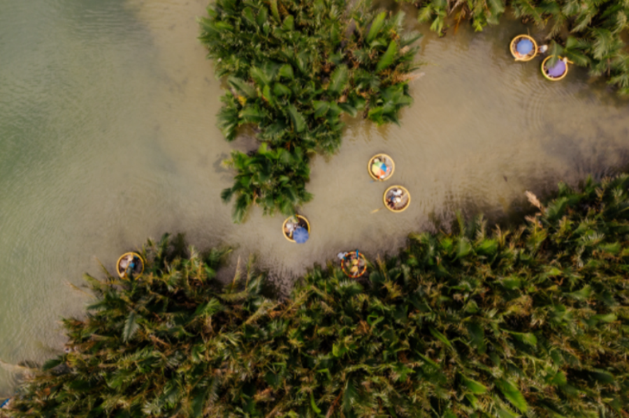 Thuyen-thung-cam-thanh-hoi-an